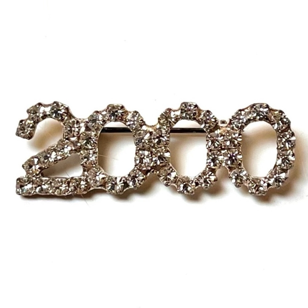 Vintage Y2K Rhinestone brooch